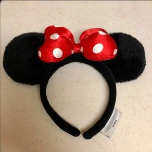 Minnie Mouse ears